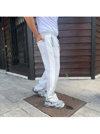 Erkek Üç İplik Kışlık Pamuklu Yandan Garneli Kalın Bej Şeritli Cepli Eşofman Altı - Gri Erkek Üç İplik Kışlık Pamuklu Yandan Garneli Kalın Bej Şeritli Cepli Eşofman Altı - Gri