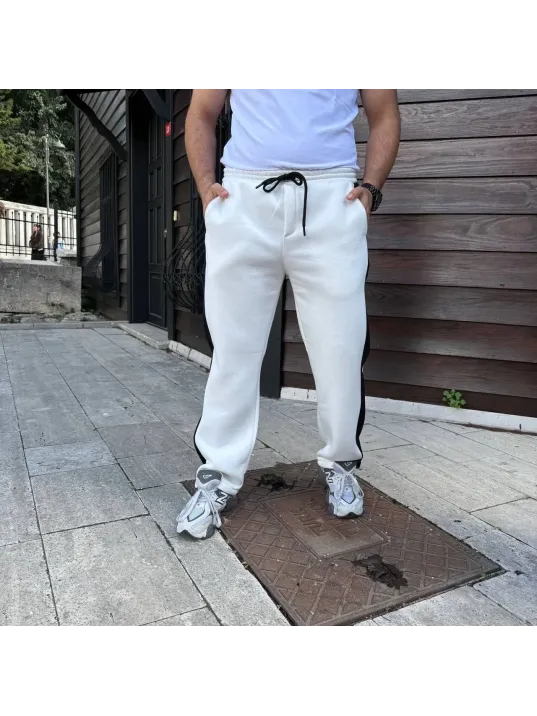 Erkek Üç İplik Kışlık Pamuklu Yandan Garneli Kalın Şeritli Cepli Eşofman Altı - Beyaz Erkek Üç İplik Kışlık Pamuklu Yandan Garneli Kalın Şeritli Cepli Eşofman Altı - Beyaz