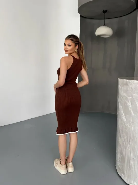 Fırfır Detaylı Triko Elbise- Kahverengi Fırfır Detaylı Triko Elbise- Kahverengi