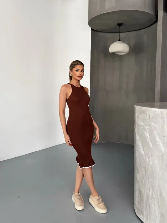 Fırfır Detaylı Triko Elbise- Kahverengi Fırfır Detaylı Triko Elbise- Kahverengi