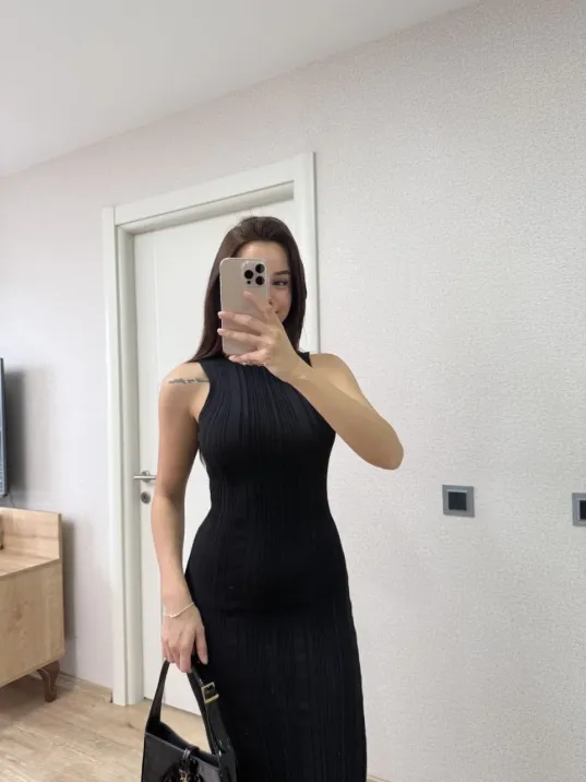 Fitilli Triko Elbise Kolsuz Sırtı Kapalı Maxi Uzun Boy - Siyah Fitilli Triko Elbise Kolsuz Sırtı Kapalı Maxi Uzun Boy - Siyah