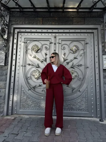 Geniş V Yaka Üç İplik Sweat Takım - Bordo Geniş V Yaka Üç İplik Sweat Takım - Bordo