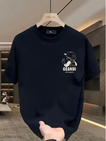 Geniş Kesim Pamuklu Tişört - "GANDHI The Project" Baskılı, Siyah, Rahat Kesim, Kısa Kollu, Günlük Kıyafet, Her Gün Giyilebilecek Tişört- Siyah