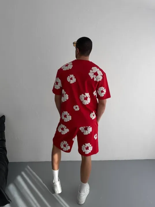 İki İplik Kumaş Baskılı T-shirt Şortlu Takım- Kırmızı İki İplik Kumaş Baskılı T-shirt Şortlu Takım- Kırmızı