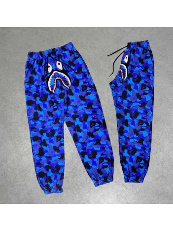 İki İplik Mevsimlik Bape Nakişli Eşofman Pantolon - Mavi İki İplik Mevsimlik Bape Nakişli Eşofman Pantolon - Mavi