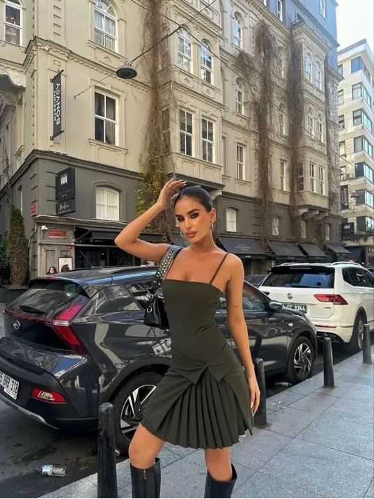 İki Parçalı Pileli Askılı Kadın Mini Elbise - Haki