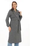 Kadın Uzun Kaşe Kaban – Balık Sırtı Dokuma Kaşmir Kumaş, Kruvaze Yaka, Kuşaklı Cepli Model, Oversize Rahat Kalıp - Boyalı Gri