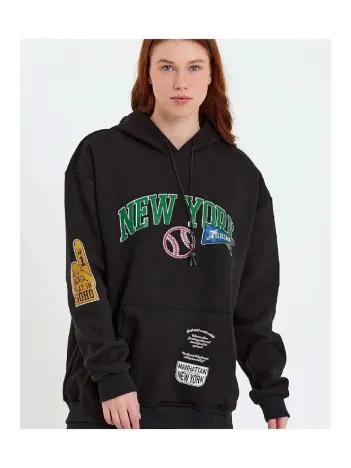 Kadın Baskılı Kapüşonlu Sweatshirt - Siyah Kadın Baskılı Kapüşonlu Sweatshirt - Siyah