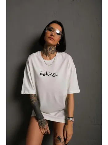Kadın Bisiklet Yakalı Sırt Baskılı Oversize T-Shirt - Beyaz