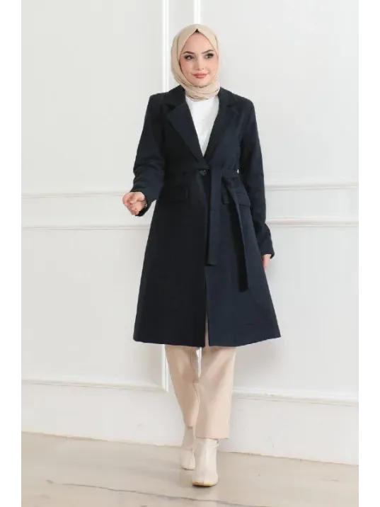 Kadın Kaşe Kaban – Uzun Boy Kruvaze Yaka, Kuşaklı Tesettür Kışlık Kaban, Astarlı Şık Yünlü Dokuma Oversize Rahat Kalıp, Cepli Modern Kaşe Mont Modeli - Lacivert Kadın Kaşe Kaban – Uzun Boy Kruvaze Yaka, Kuşaklı Tesettür Kışlık Kaban, Astarlı Şık Yünlü Dokuma Oversize Rahat Kalıp, Cepli Modern Kaşe Mont Modeli - Lacivert
