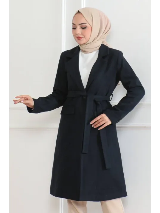 Kadın Kaşe Kaban – Uzun Boy Kruvaze Yaka, Kuşaklı Tesettür Kışlık Kaban, Astarlı Şık Yünlü Dokuma Oversize Rahat Kalıp, Cepli Modern Kaşe Mont Modeli - Lacivert Kadın Kaşe Kaban – Uzun Boy Kruvaze Yaka, Kuşaklı Tesettür Kışlık Kaban, Astarlı Şık Yünlü Dokuma Oversize Rahat Kalıp, Cepli Modern Kaşe Mont Modeli - Lacivert