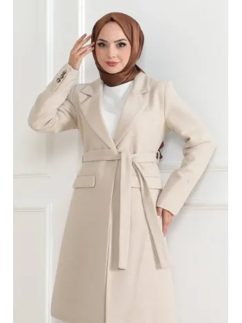 Kadın Kaşe Kaban – Uzun Boy Kruvaze Yaka, Kuşaklı Tesettür Kışlık Kaban, Astarlı Şık Yünlü Dokuma Oversize Rahat Kalıp, Cepli Modern Kaşe Mont Modeli - Bej