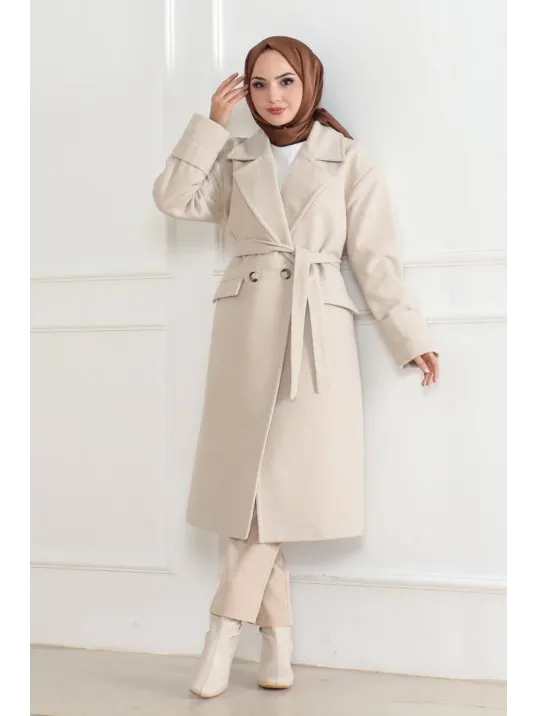 Kadın Kaşe Kaban – Uzun Boy Kruvaze Yaka Kuşaklı Tesettür Kaşe Kışlık Kaban, Astarlı Şık Yünlü Dokuma Oversize Rahat Kalıp Cepli Düğmeli Modern Kap Modeli - Bej
