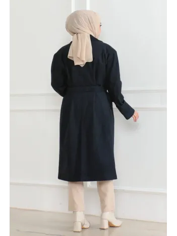 Kadın Kaşe Kaban – Uzun Boy Kruvaze Yaka Kuşaklı Tesettür Kaşe Kışlık Kaban, Astarlı Şık Yünlü Dokuma Oversize Rahat Kalıp Cepli Düğmeli Modern Kap Modeli - Lacivert Kadın Kaşe Kaban – Uzun Boy Kruvaze Yaka Kuşaklı Tesettür Kaşe Kışlık Kaban, Astarlı Şık Yünlü Dokuma Oversize Rahat Kalıp Cepli Düğmeli Modern Kap Modeli - Lacivert