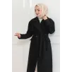 Kadın Kaşe Kaban – Uzun Boy Kruvaze Yaka, Kuşaklı Tesettür Kışlık Kaban, Astarlı Şık Yünlü Dokuma Oversize Rahat Kalıp, Cepli Modern Kaşe Mont Modeli - Siyah