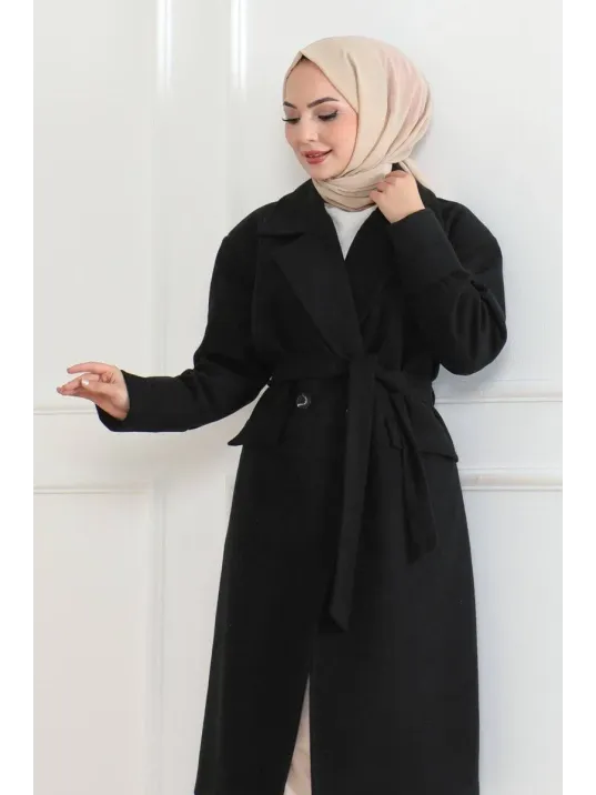 Kadın Kaşe Kaban – Uzun Boy Kruvaze Yaka, Kuşaklı Tesettür Kışlık Kaban, Astarlı Şık Yünlü Dokuma Oversize Rahat Kalıp, Cepli Modern Kaşe Mont Modeli - Siyah