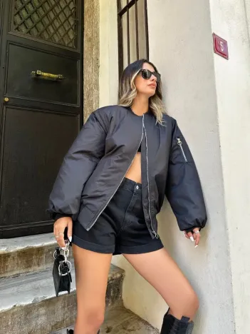 Kadın Oversize Bomber Ceket – Siyah, Fermuarlı, Sokak Modası Tarzı Mont - Siyah