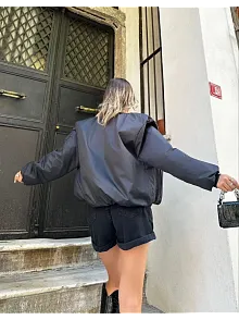 Kadın Oversize Bomber Ceket – Siyah, Fermuarlı, Sokak Modası Tarzı Mont - Siyah