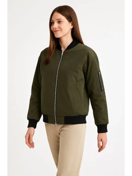 Kadın Bomber Mont Ceket – Fermuarlı, Kapitone İçi Astarlı, Su İtici Kumaş, Regular Fit, Yandan Cepli, Günlük Bahar & Kış Şık Rahat Stil - Haki