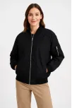 Kadın Bomber Mont Ceket – Fermuarlı, Kapitone İçi Astarlı, Su İtici Kumaş, Regular Fit, Yandan Cepli, Günlük Bahar & Kış Şık Rahat Stil - Siyah