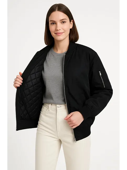 Kadın Bomber Mont Ceket – Fermuarlı, Kapitone İçi Astarlı, Su İtici Kumaş, Regular Fit, Yandan Cepli, Günlük Bahar & Kış Şık Rahat Stil - Siyah