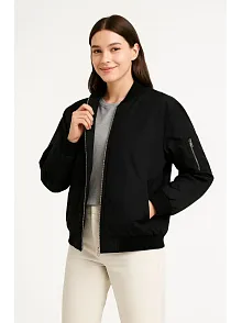 Kadın Bomber Mont Ceket – Fermuarlı, Kapitone İçi Astarlı, Su İtici Kumaş, Regular Fit, Yandan Cepli, Günlük Bahar & Kış Şık Rahat Stil - Siyah