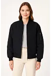 Kadın Bomber Mont Ceket – Fermuarlı, Kapitone İçi Astarlı, Su İtici Kumaş, Regular Fit, Yandan Cepli, Günlük Bahar & Kış Şık Rahat Stil - Siyah
