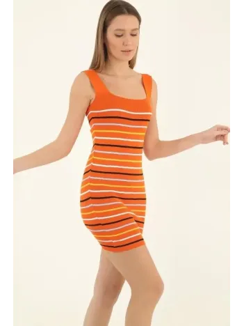 Kadın Kare Yaka Midi Boy Likralı Polelit Elbise - Turuncu Kadın Kare Yaka Midi Boy Likralı Polelit Elbise - Turuncu