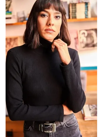 Kadın Kaşkorse Boğazlı Full Likralı Fitilli Body Kazak - Siyah Kadın Kaşkorse Boğazlı Full Likralı Fitilli Body Kazak - Siyah