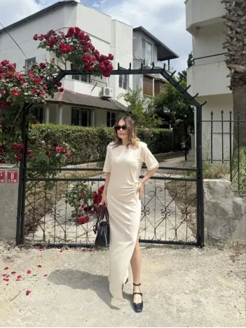 Kadın Kısa Kollu Uzun Yandan Yırtmaçlı Elbise - Bej