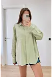 Kadın Oversize Pens Detaylı Cepli Yırtmaçlı Rahat Kalıp Poplin Gömlek - Yeşil Kadın Oversize Pens Detaylı Cepli Yırtmaçlı Rahat Kalıp Poplin Gömlek - Yeşil