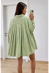 Kadın Oversize Pens Detaylı Cepli Yırtmaçlı Rahat Kalıp Poplin Gömlek - Yeşil Kadın Oversize Pens Detaylı Cepli Yırtmaçlı Rahat Kalıp Poplin Gömlek - Yeşil