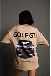 Kadın Oversize Baskılı Tişört – Golf Gtı Retro Araba Desenli, Ön & Arka Dijital Baskı, Sokak Modası Stil - Bej
