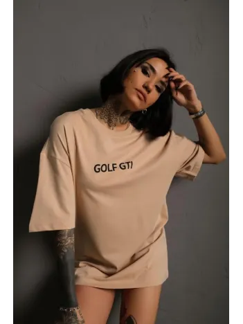 Kadın Oversize Baskılı Tişört – Golf GTI Retro Araba Desenli, Ön & Arka Dijital Baskı, Sokak Modası Stil - Bej