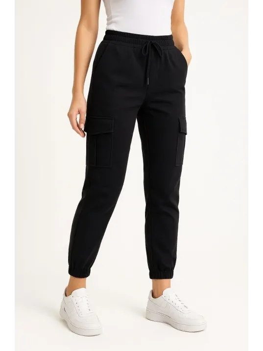 Kadın Siyah Jogger Eşofman Altı Rahat Kalıp, Kargo Cepli, Lastikli Paça, Günlük Spor Pantolon - Siyah Kadın Siyah Jogger Eşofman Altı Rahat Kalıp, Kargo Cepli, Lastikli Paça, Günlük Spor Pantolon - Siyah