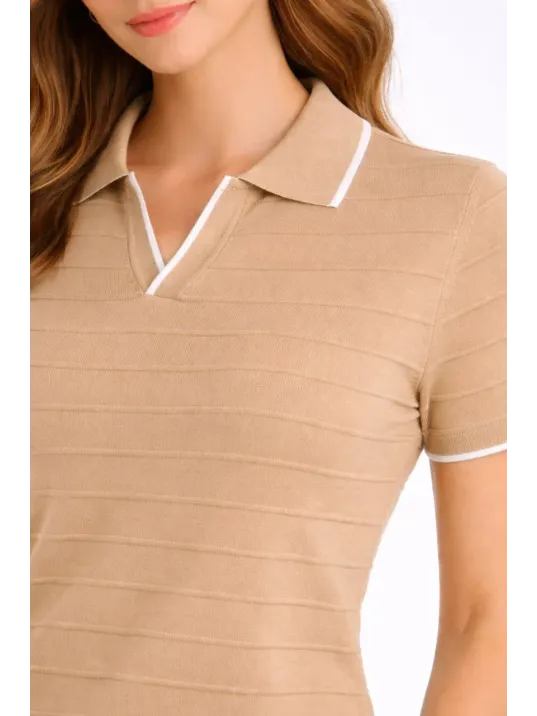 Kadın Triko Kumaş Yakalı Düğmesiz Açık Yaka Fitilli Kısa Kollu Regular Fit Tişört T-shirt - Bej