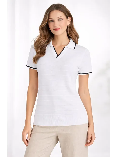 Kadın Triko Kumaş Yakalı Düğmesiz Açık Yaka Fitilli Kısa Kollu Regular Fit Tişört T-shirt - Beyaz