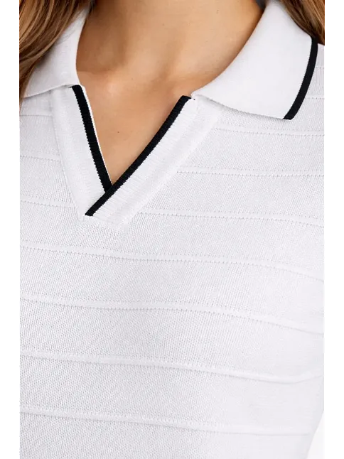 Kadın Triko Kumaş Yakalı Düğmesiz Açık Yaka Fitilli Kısa Kollu Regular Fit Tişört T-shirt - Beyaz