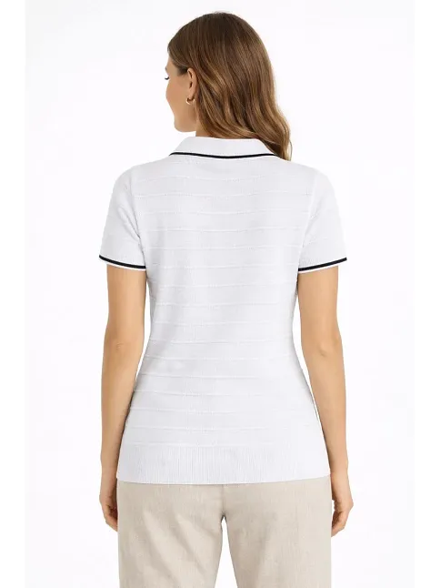 Kadın Triko Kumaş Yakalı Düğmesiz Açık Yaka Fitilli Kısa Kollu Regular Fit Tişört T-shirt - Beyaz