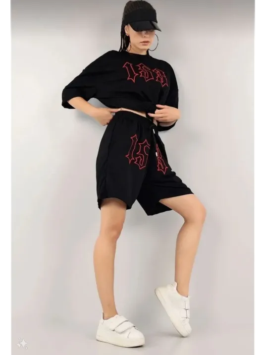 Kadın Unisex Nakış İşlemeli Şort Takım - Siyah Kadın Unisex Nakış İşlemeli Şort Takım - Siyah