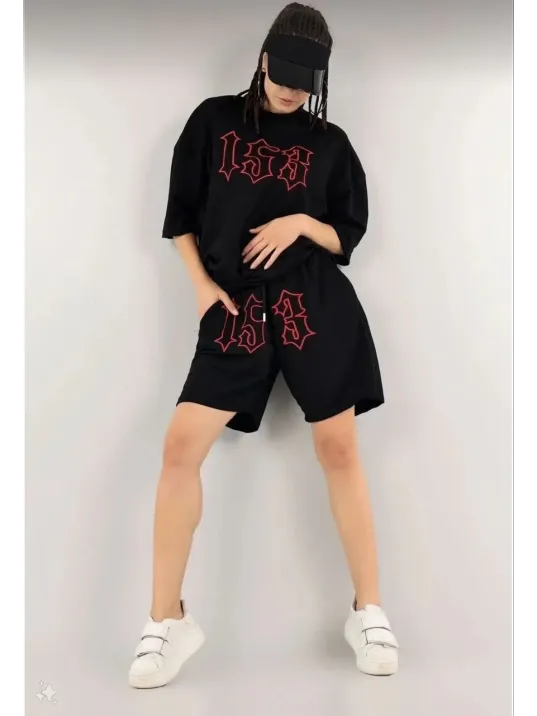 Kadın Unisex Nakış İşlemeli Şort Takım - Siyah Kadın Unisex Nakış İşlemeli Şort Takım - Siyah