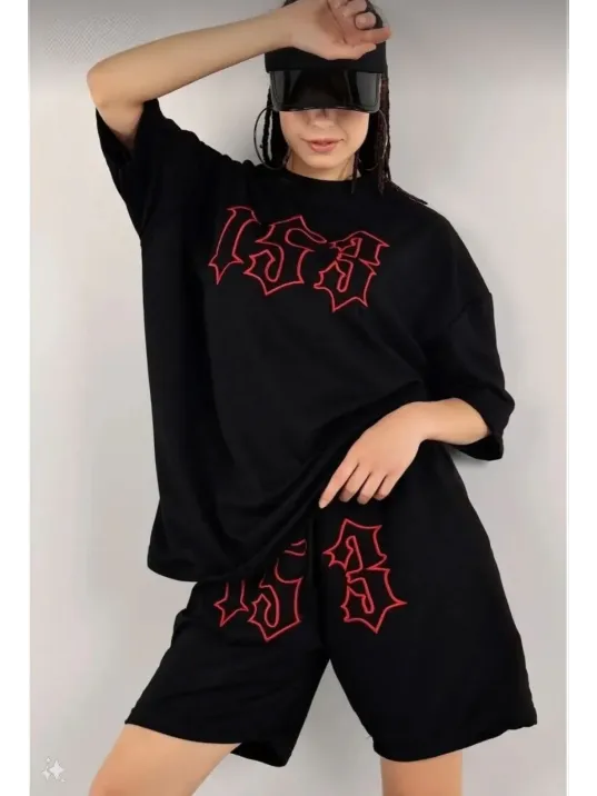 Kadın Unisex Nakış İşlemeli Şort Takım - Siyah Kadın Unisex Nakış İşlemeli Şort Takım - Siyah