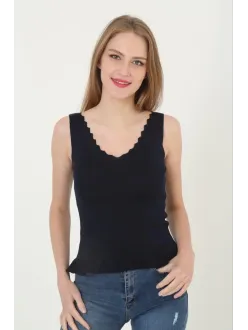 Kadın V Yaka Fırfır Detay Crop - Siyah