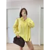 Poplin Kadın Yakalı Yandan Yırtmaçlı Arka Pens Detaylı Gömlek - Sarı