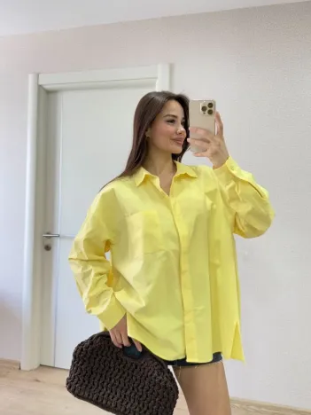 Poplin Kadın Yakalı Yandan Yırtmaçlı Arka Pens Detaylı Gömlek - Sarı Poplin Kadın Yakalı Yandan Yırtmaçlı Arka Pens Detaylı Gömlek - Sarı