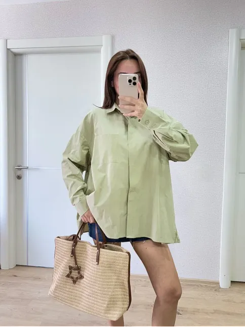 Poplin Kadın Yakalı Yandan Yırtmaçlı Arka Pens Detaylı Gömlek - Yeşil
