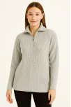 Kadın Yarım Fermuarlı Triko Kazak – Selanik Örgü, Dik Yaka, Pamuklu Dokuma, Regular Fit Uzun Kollu Kışlık Model - Gri