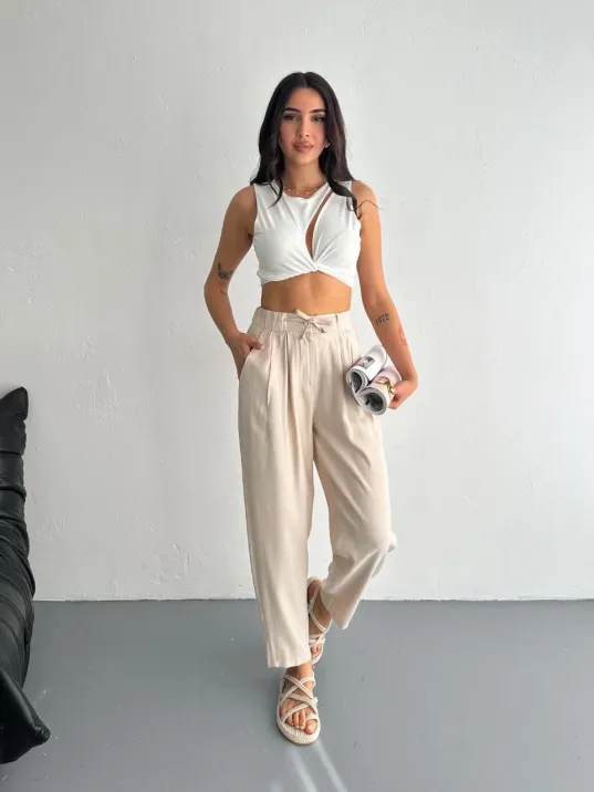 Kadın Yüksel Bel Beli Bağcıklı Rahat Boru Paça Pantalon - Kırık Beyaz Kadın Yüksel Bel Beli Bağcıklı Rahat Boru Paça Pantalon - Kırık Beyaz