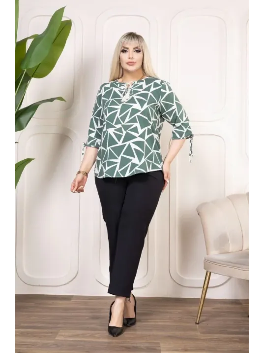 Kadın Desenli Püsküllü Viskon Bluz Bebe Yaka Kısa Kollu Big Size Rahat Kesim - Desenli