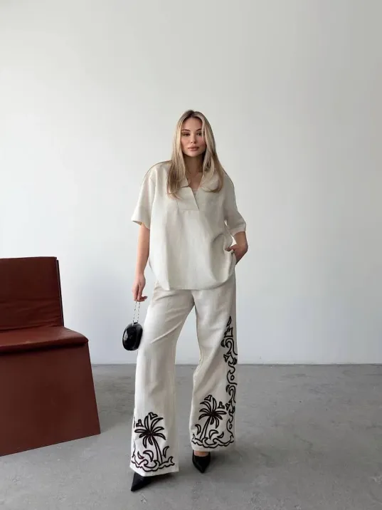 Keten Kısa kolu V Yaka Bluz Pantolon ikili Takım- Beyaz Keten Kısa kolu V Yaka Bluz Pantolon ikili Takım- Beyaz